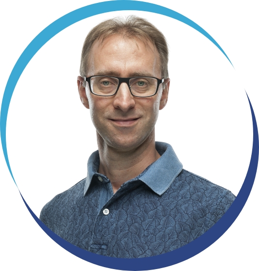 Dr. Arno Martin